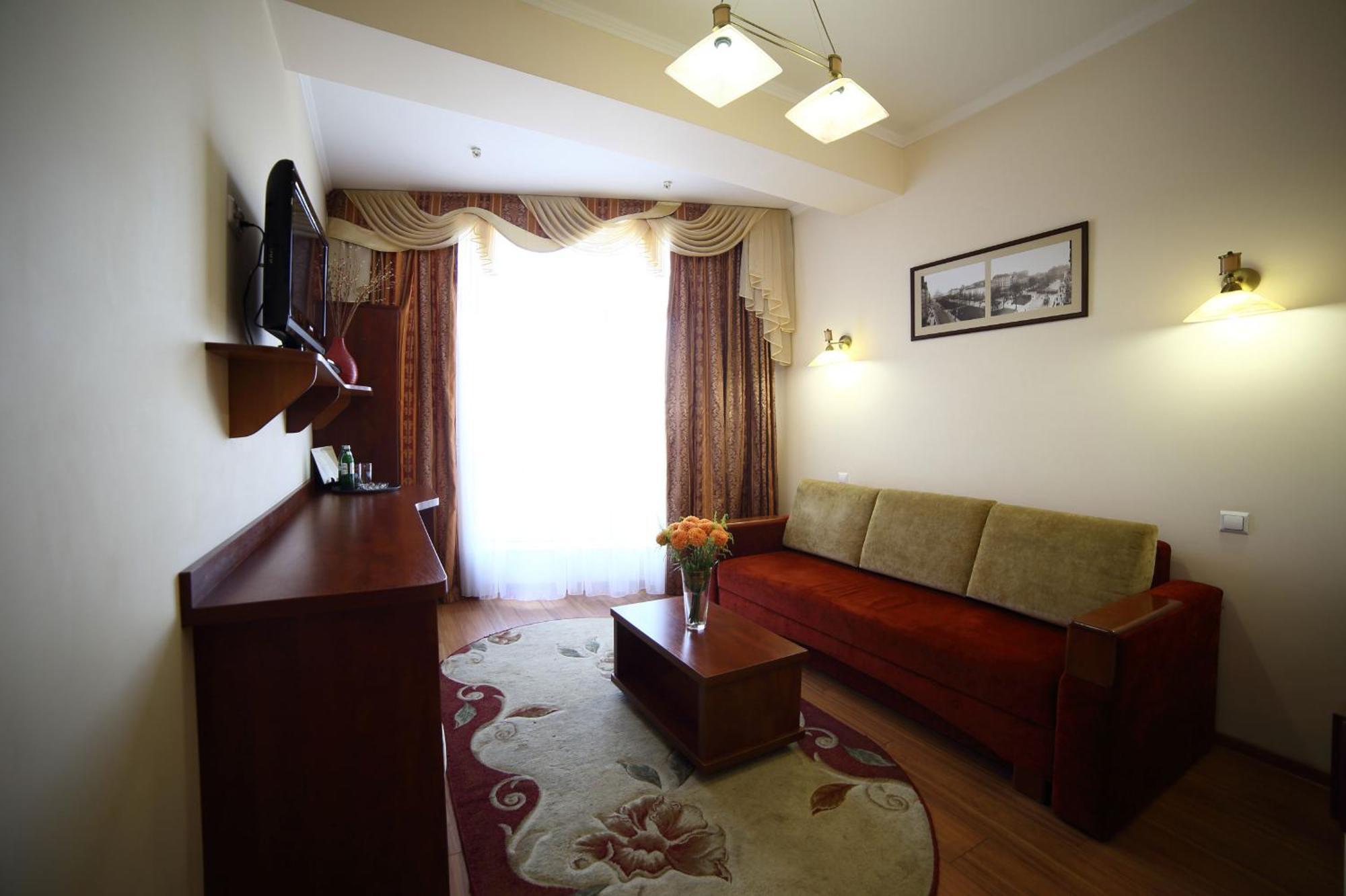 Соняхи Hotel Zimna Voda Exterior photo